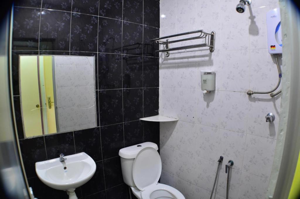 Hotel Zamburger Sungai Besi Kuala Lumpur Exterior foto